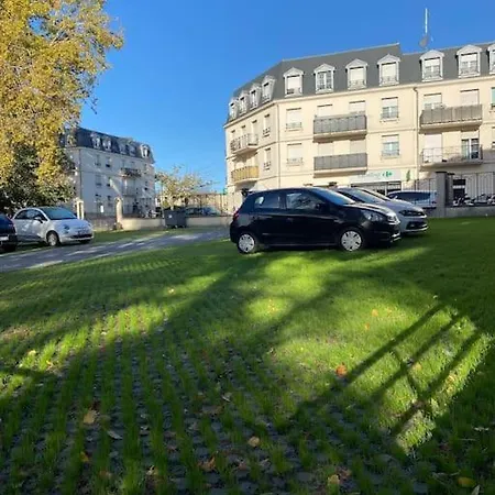 Superbe Cosy Et Calme Avec Un Parking Corbeil-Essonnes