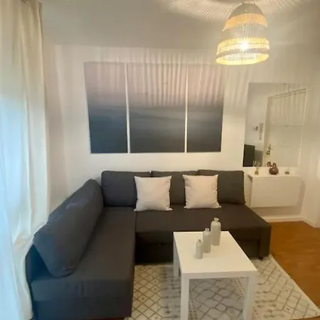 Superbe Cosy Et Calme Avec Un Parking Corbeil-Essonnes