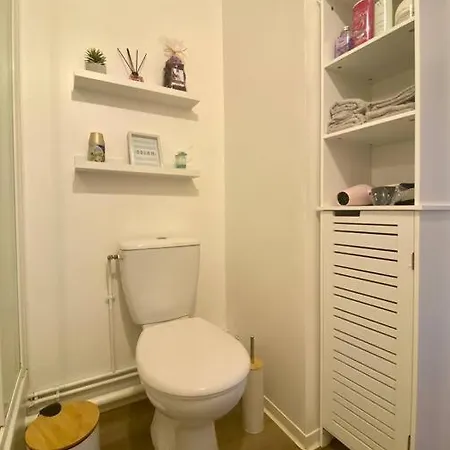Superbe Cosy Et Calme Avec Un Parking Apartment